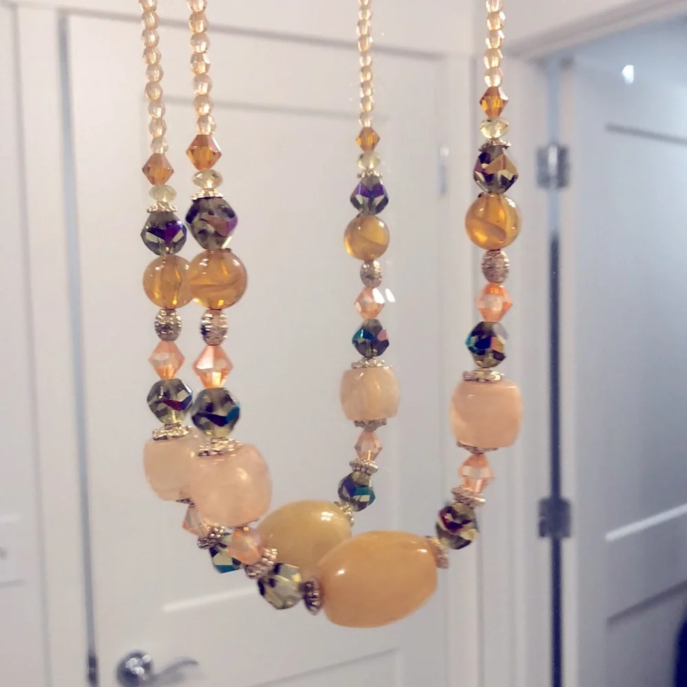 Vintage Unique Beaded Statement Necklace - Yellow with gold tones, colorful! - Picture 3 of 6